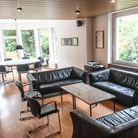 Wohnzimmer und "runder Tisch"